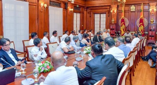 ජනපති අපනයනකරුවන් සමග සාකච්ඡාවක